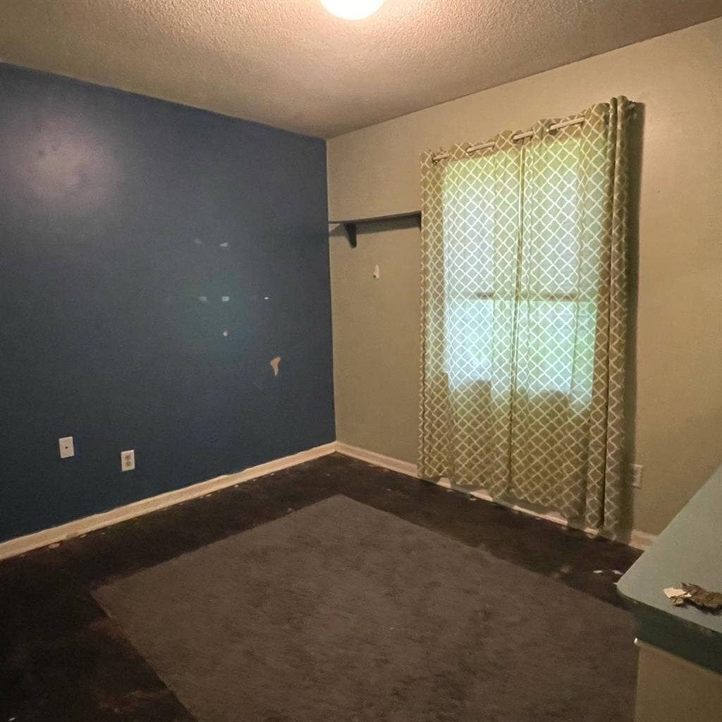 Private room for rent/shared bath