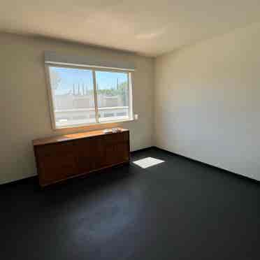 Beautiful Room/Bath in Condo