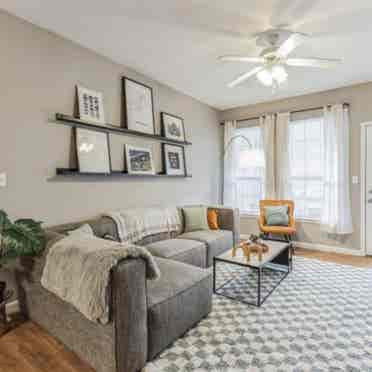 $/month Hill Place lease!