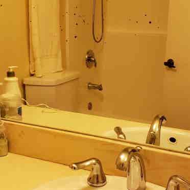 1 Bedroom/share bathroom for rent