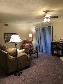 Looking for a roommate in Pineville