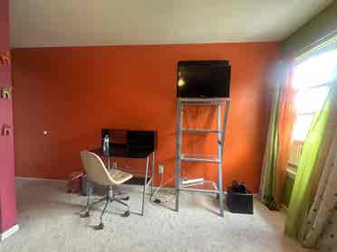 LARGE MODERN ROOM FARMINGTON HILLS