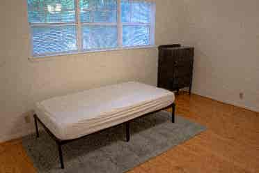 Renting furnished rooms near campus