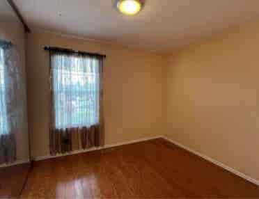 Room w/shared BR