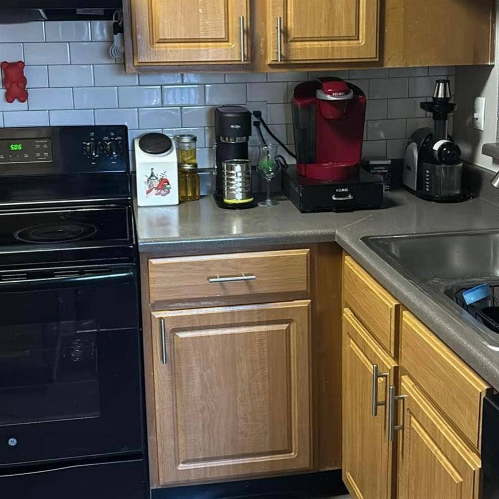 Looking for roommate end of August