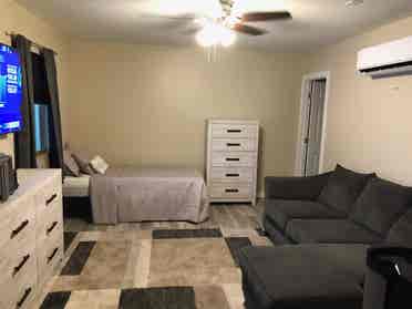 Furnished Bed/Bath--PRIVATE Entry