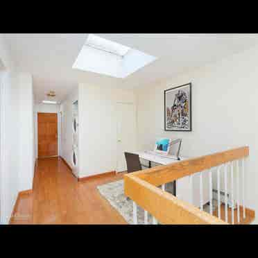 Duplex in Queens,Pool,Gym,Clean,fun