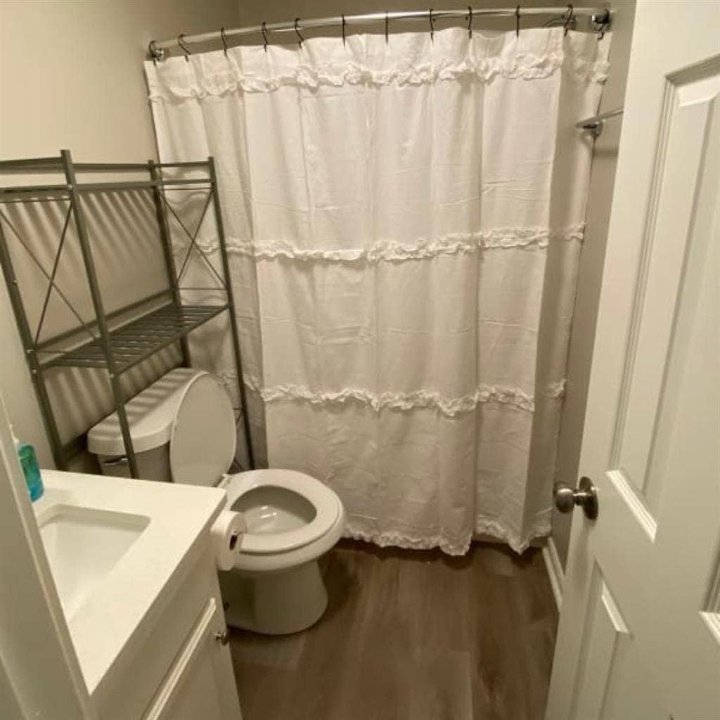 Room for rent - Females only