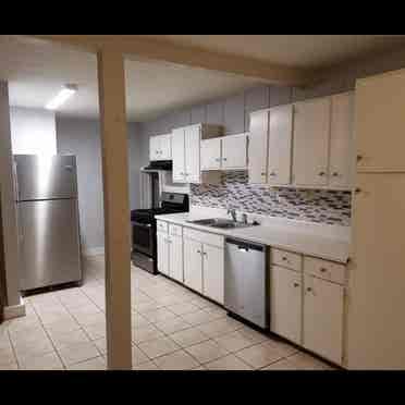 1 room in Hyde Parkk