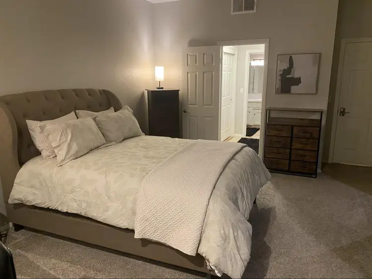 Second Primary Room Available