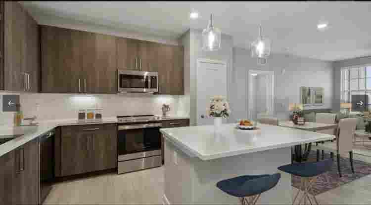 NICE APT/ROOM with PRIVATE BATHROOM