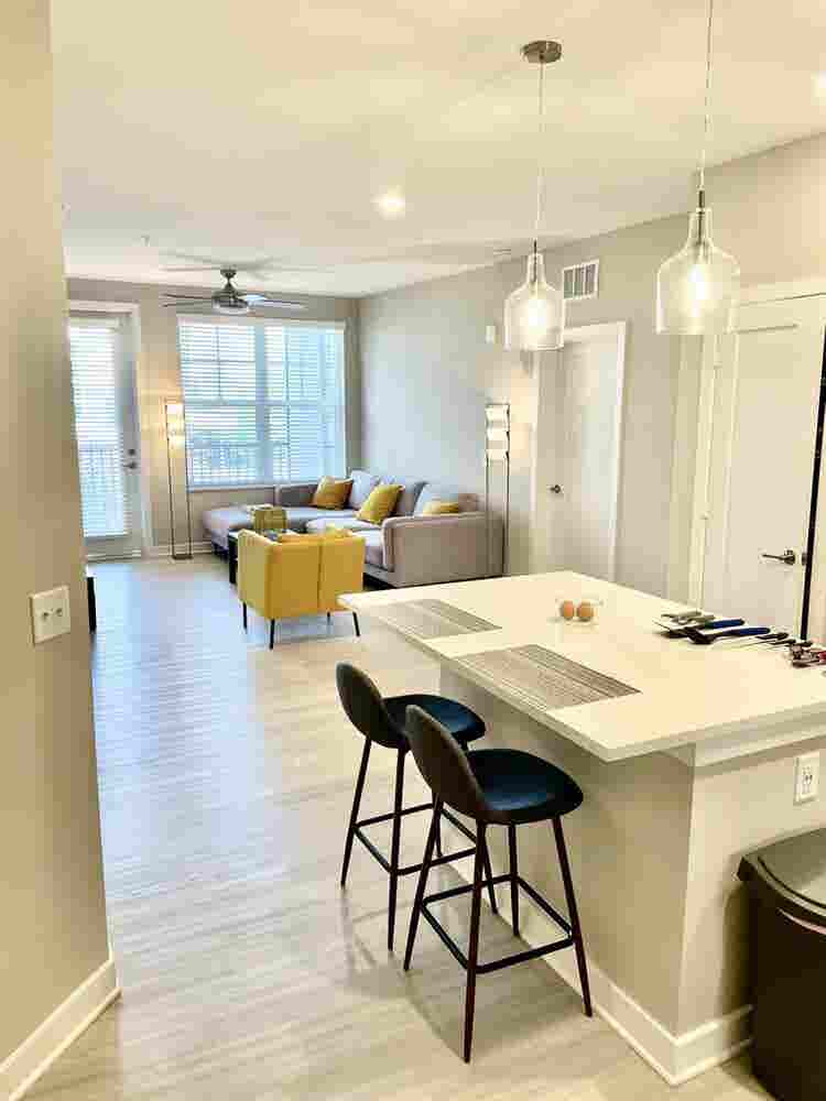 NICE APT/ROOM with PRIVATE BATHROOM