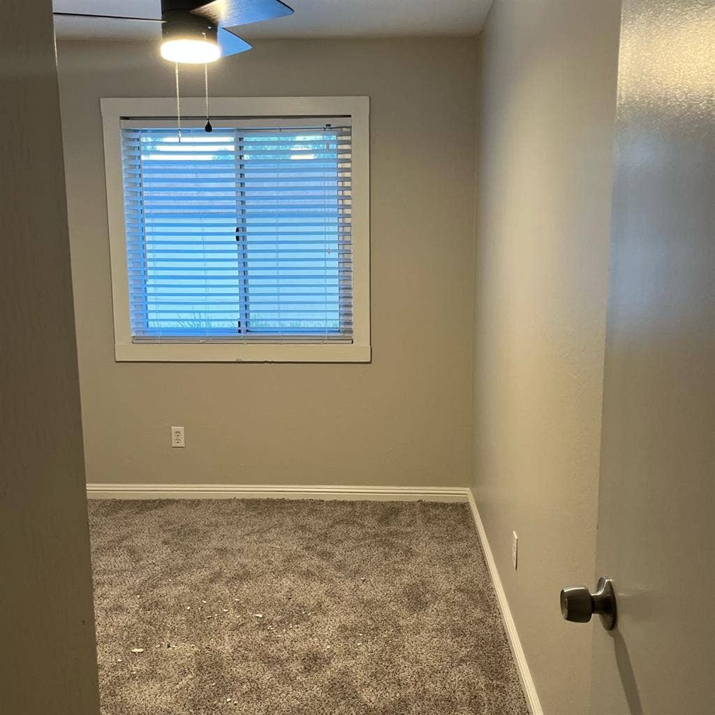 Small but nice room for rent