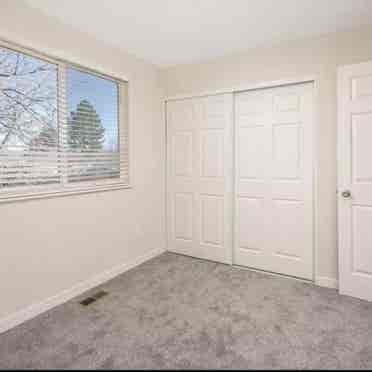 Bedroom with Private bathroom