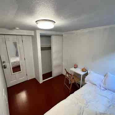 Private room by CCSF/BART/SF state