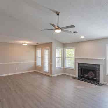 Spacious Apartment - Franklin, TN