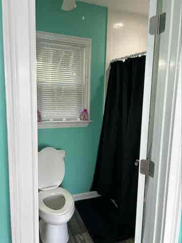 Furnished lake house 
suite