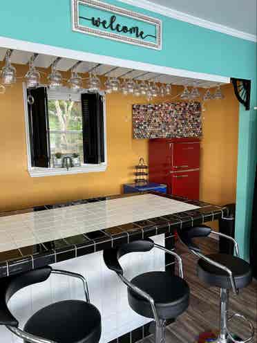 Furnished lake house 
suite