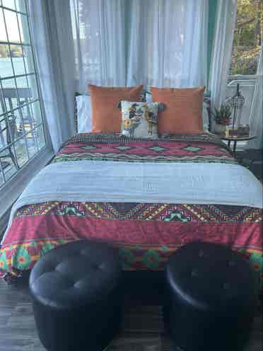 Furnished lake house 
suite