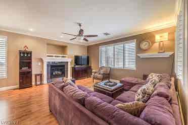 Private Room in a 4 br Home