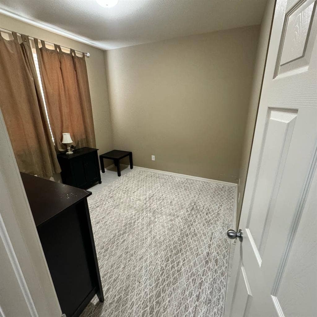 Room for rent in Firestone