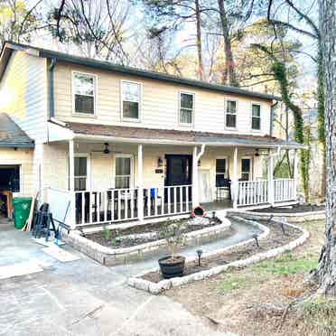 Cozy Room in Stone Mountain!!