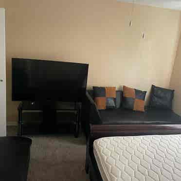 1Bedroom Month to Month