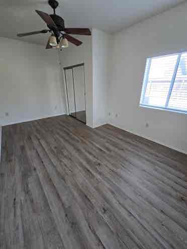 Large room for rent