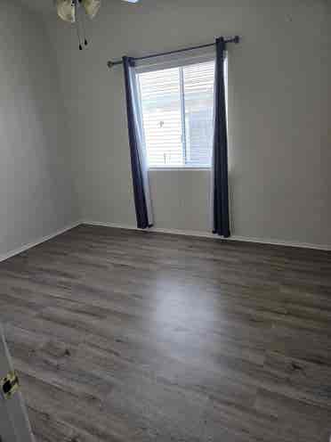 Large room for rent