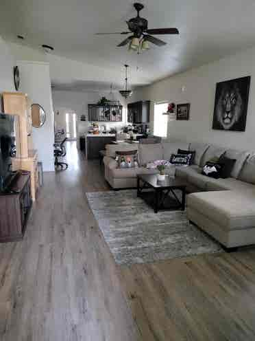 Large room for rent