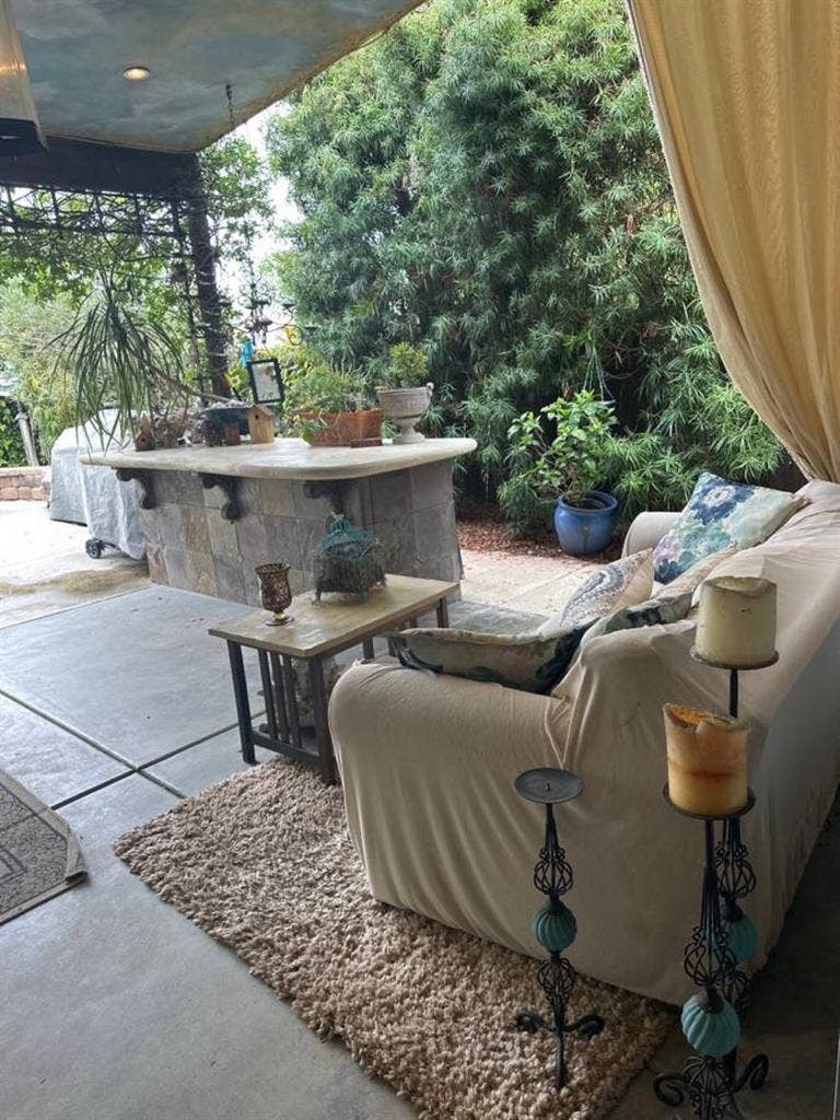 Safe clean quiet, close to trails