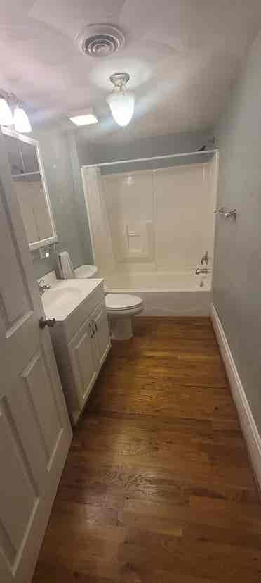 2 Rooms for Rent w/Shared Bathroom