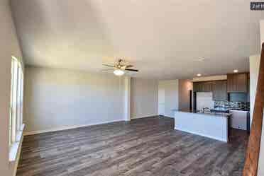 Room Available  Newer Townhome