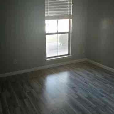 ba duplex, 1 room availablee