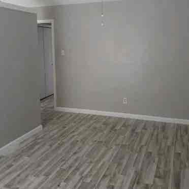 ba duplex, 1 room availablee