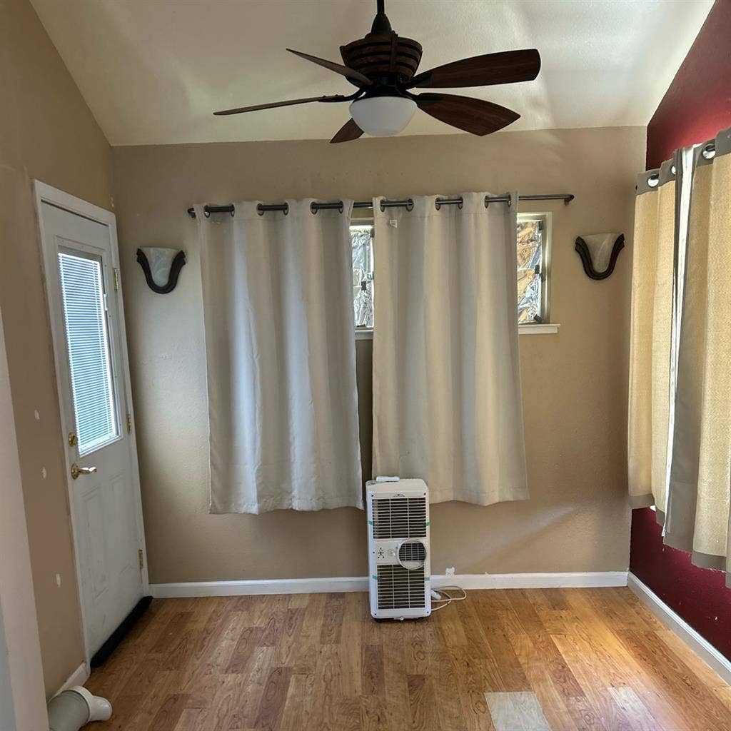 Room for rent near university