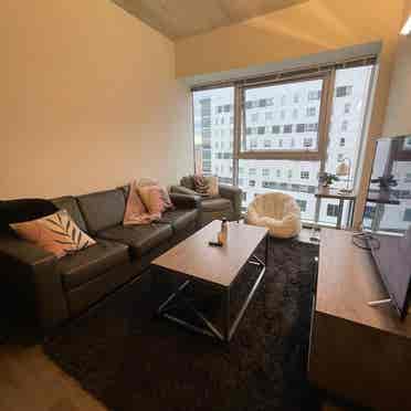 Looking for relet/sublet Aug