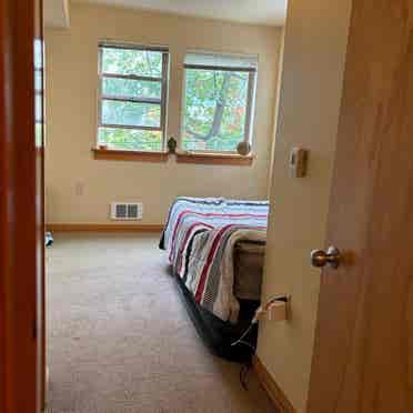 Very clean
 2 bedroom apartment.