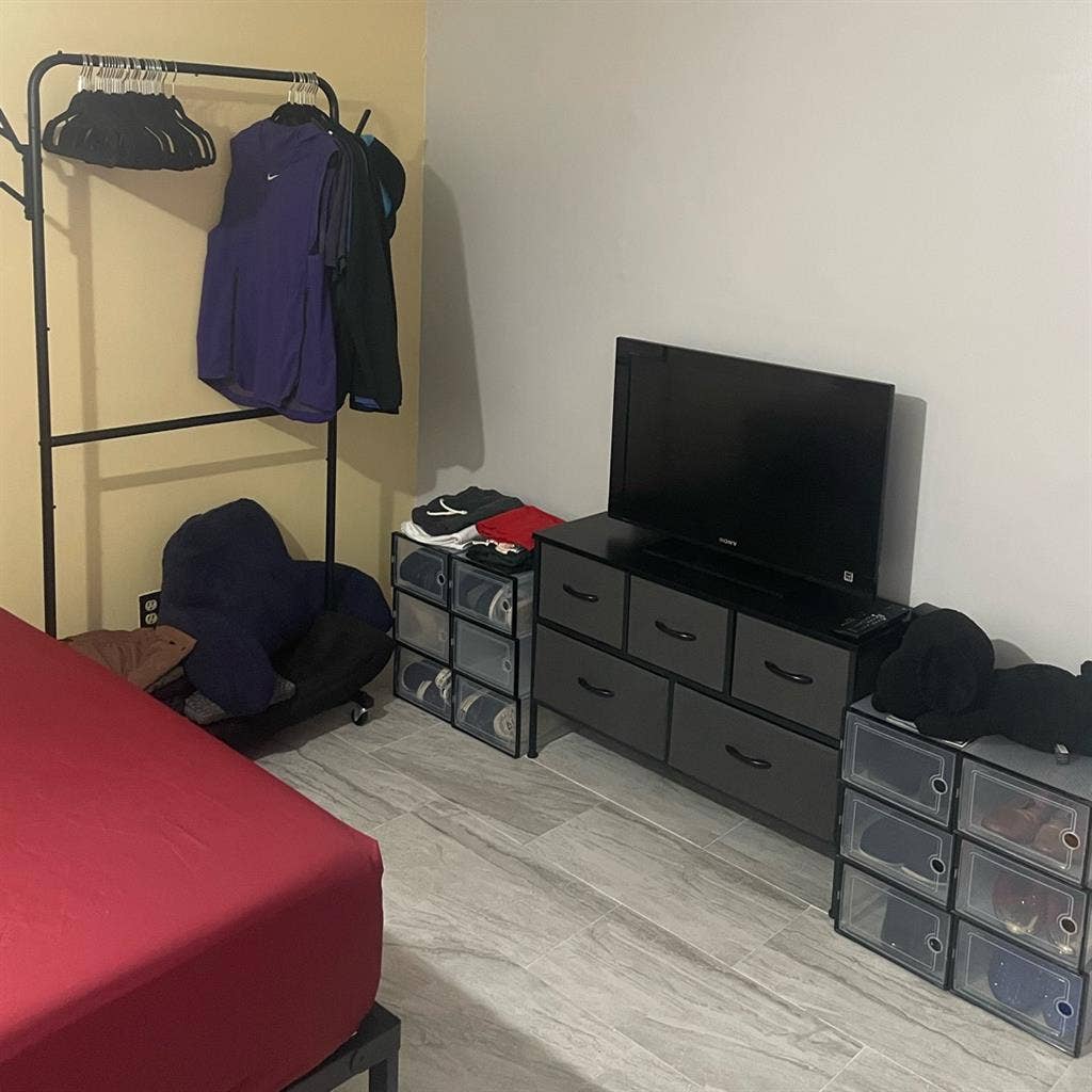 Bronx Furnished, move-in ready room