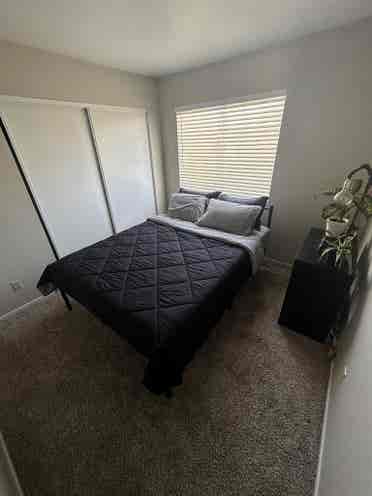 Bedroom in Quiet Home for Rent