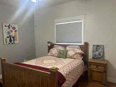 Ensuite Bedroom In Oldtown Longmont