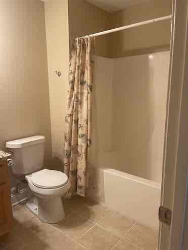 Large suite, 2 rooms, full bathroom