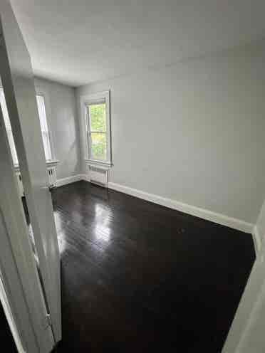 Huge apartment. Minutes to downtown