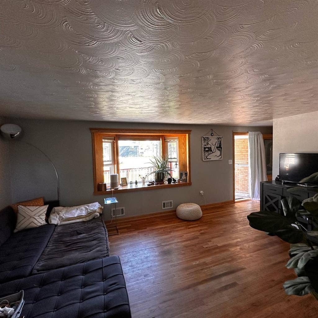 Sunny Room for rent in Arvada