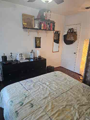 Furnished room for College Students