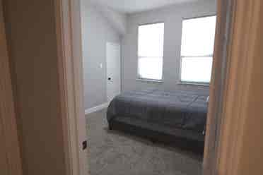 Room for rent in 4bdr large house