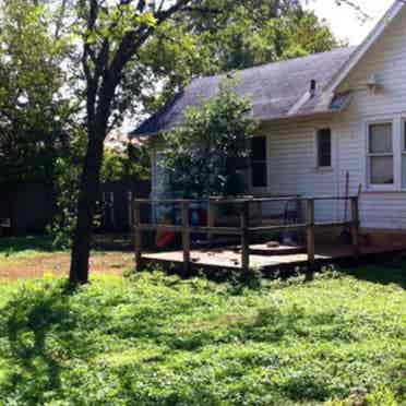 House right next to TXST