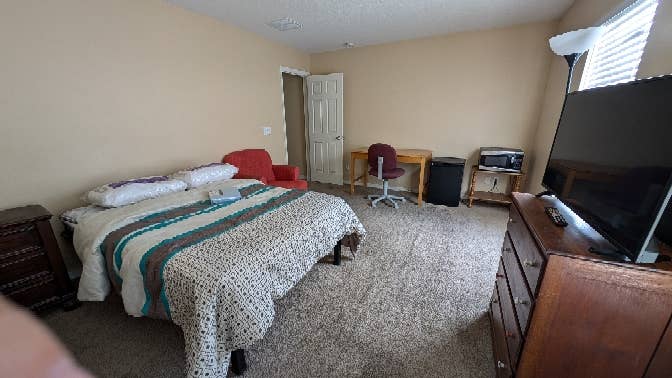 Furnished room/utilities included