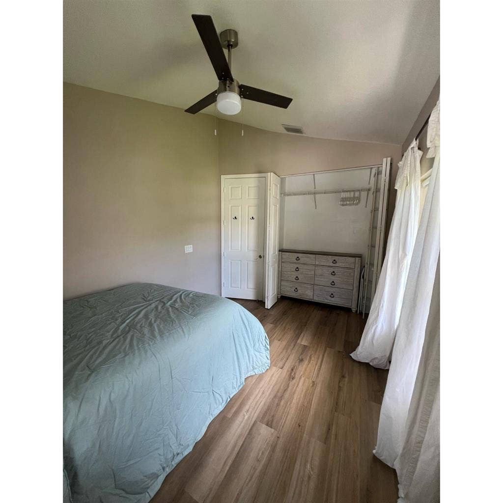 ROOM FOR RENT IN BOYNTON