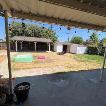 4 bedroom house in Hanford, CA